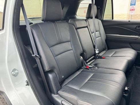 Used 2022 Honda Passport TrailSport image 19