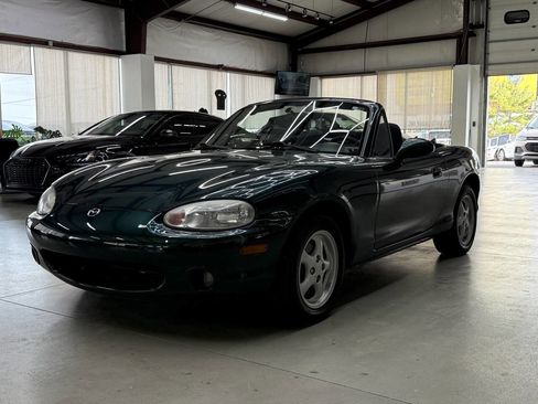 Used 2000 MAZDA MX-5 Miata image 10