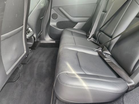 Used 2023 Tesla Model Y Long Range image 9