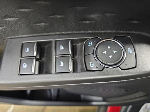 Used 2020 Ford Escape SE image 24