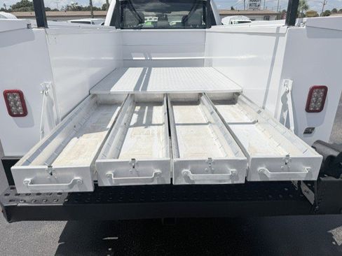 Used 2018 Ford F250 XL w/ Power Equipment Group RWD image 8