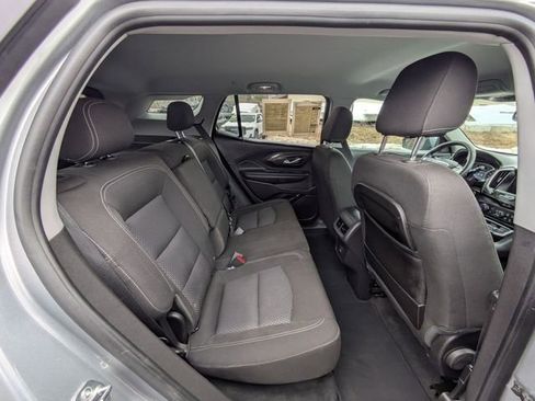 Used 2024 GMC Terrain SLE w/ Driver Convenience Package image 34