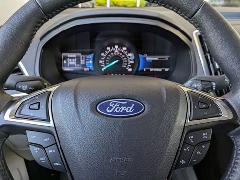 Certified 2024 Ford Edge Titanium image 25