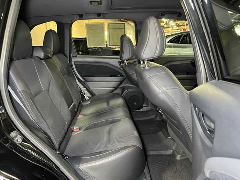 Used 2025 Subaru Forester Touring AWD/4WD image 13