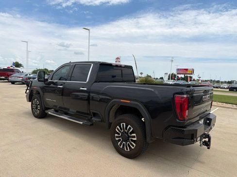 Used 2023 GMC Sierra 3500 Denali w/ Denali Ultimate Package AWD/4WD image 3