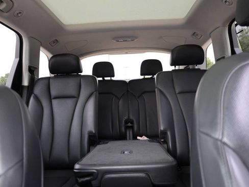 Used 2018 Audi Q7 3.0T Premium Plus w/ Premium Plus Package image 17