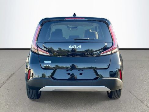 Used 2025 Kia Soul LX w/ LX Technology Package FWD image 6