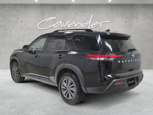 Used 2024 Nissan Pathfinder SV image 14