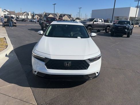 Used 2025 Honda Accord EX-L image 2