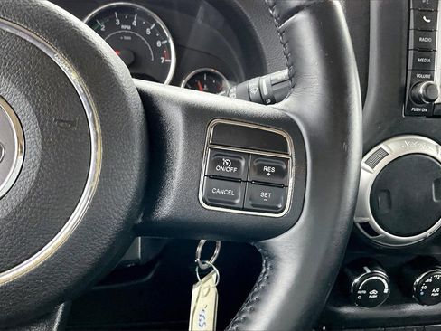 Used 2014 Jeep Wrangler Unlimited Sahara w/ Connectivity Group image 10