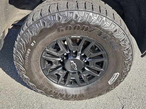 Certified 2024 Chevrolet Silverado 2500 ZR2 w/ Technology Package AWD/4WD image 8