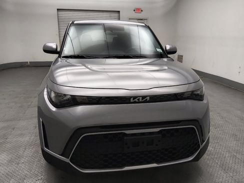 Used 2025 Kia Soul LX w/ LX Technology Package FWD image 14