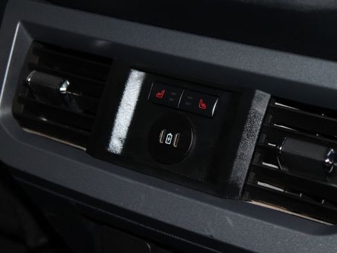 Used 2024 Ford F250 Lariat image 36