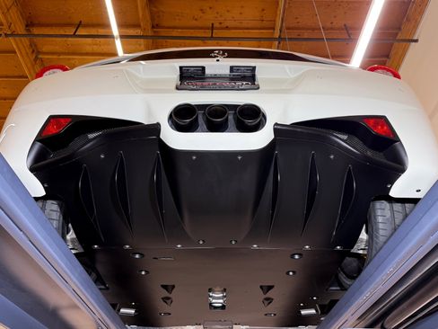 Used 2015 Ferrari 458 Spider image 85