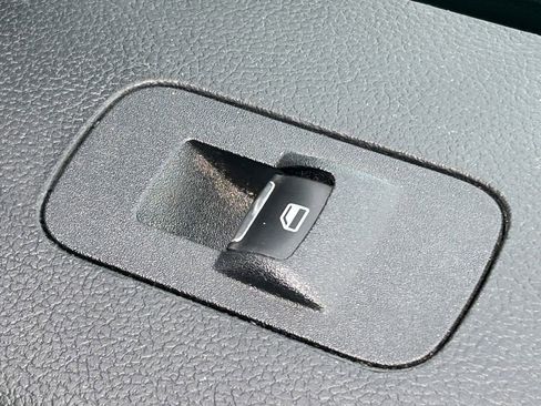 Used 2020 Ford F150 Lariat w/ Equipment Group 501A Mid AWD/4WD image 35
