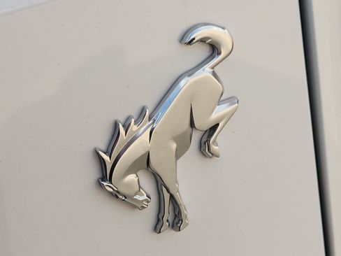 New 2025 Ford Bronco Outer Banks image 9