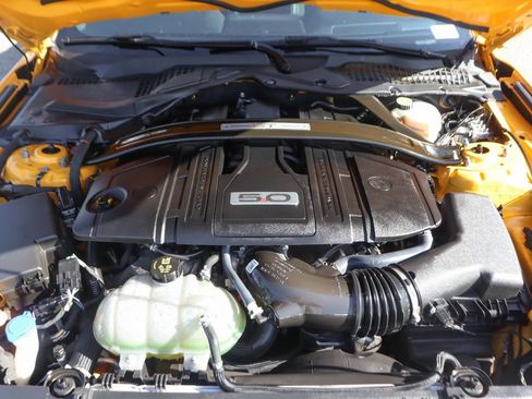 Used 2022 Ford Mustang GT Premium w/ GT Performance Package RWD image 12