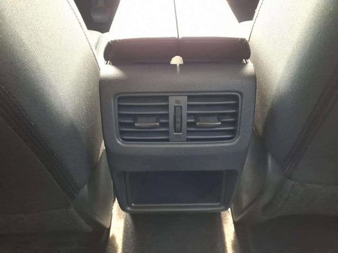 Used 2025 Nissan Rogue S FWD image 14