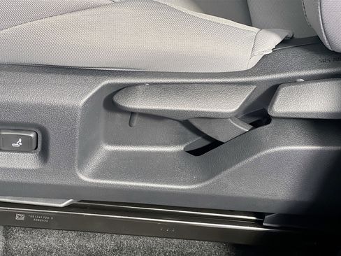 New 2025 Toyota Tacoma SR5 image 15