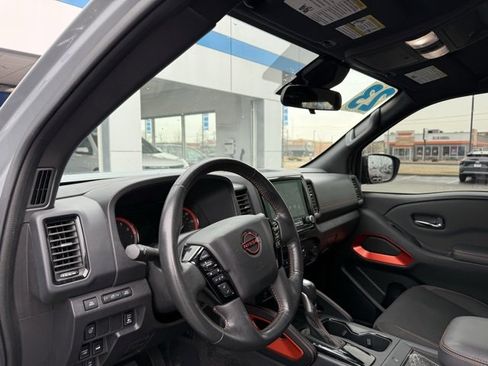 Used 2023 Nissan Frontier PRO-4X w/ Pro Convenience Package image 6