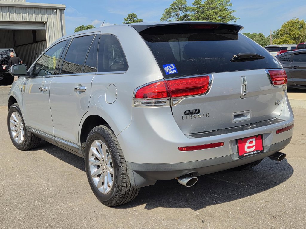 Used 2011 Lincoln MKX 2WD w/ 101A Rapid Spec Order Code image 6