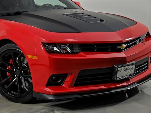 Used 2015 Chevrolet Camaro SS w/ SS Performance Package RWD image 2