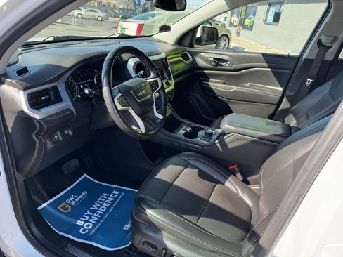 Used 2023 GMC Acadia SLT image 9