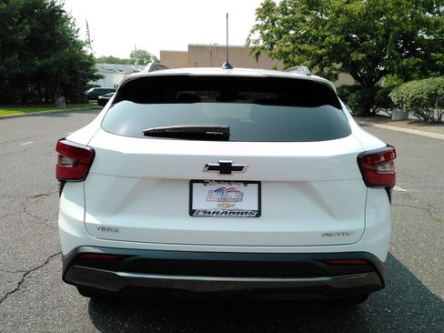 Certified 2025 Chevrolet Trax ACTIV w/ Driver Confidence Package FWD image 7