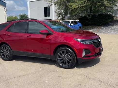 Used 2023 Chevrolet Equinox RS w/ RS Leather Package image 2