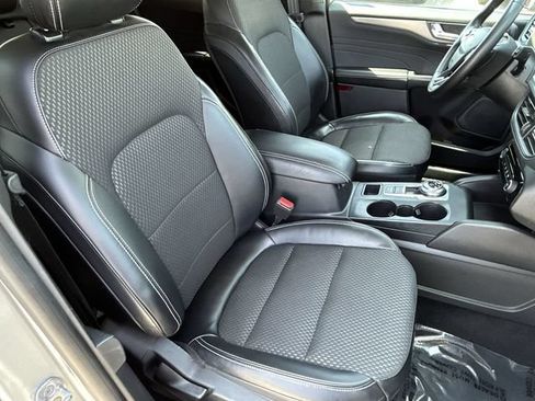 Used 2023 Ford Escape SE FWD image 11