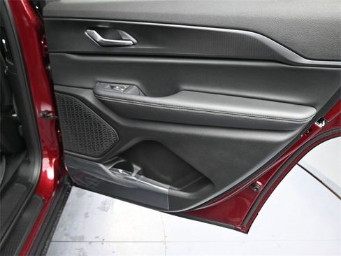 New 2025 Jeep Grand Cherokee L Laredo image 36