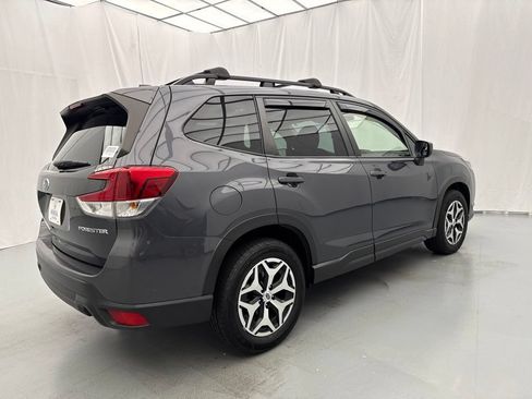 Used 2023 Subaru Forester Premium AWD/4WD image 16