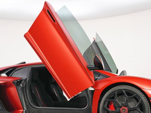 Used 2017 Lamborghini Aventador S image 67