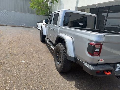 Used 2021 Jeep Gladiator Mojave AWD/4WD image 3