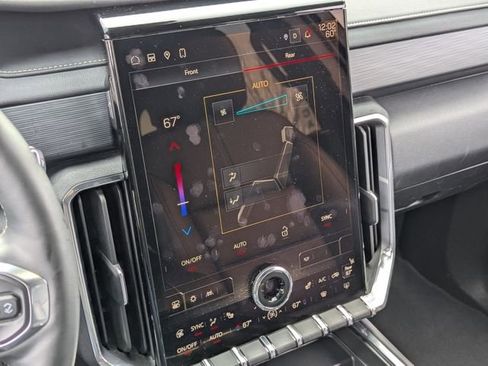 Used 2024 GMC Acadia Elevation image 21