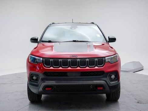 Used 2023 Jeep Compass Trailhawk image 8
