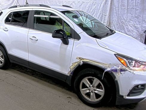 Used 2019 Chevrolet Trax LT AWD/4WD image 3