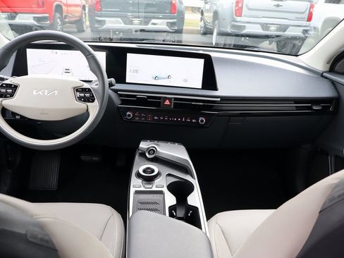 Used 2022 Kia EV6 Wind image 26