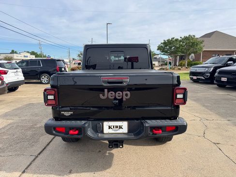 Used 2021 Jeep Gladiator Rubicon image 4