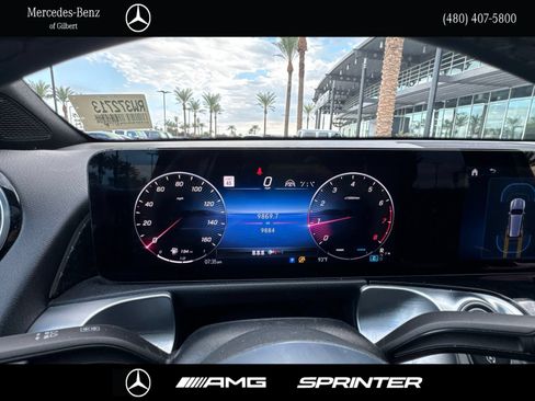 Used 2024 Mercedes-Benz GLB 250 image 30