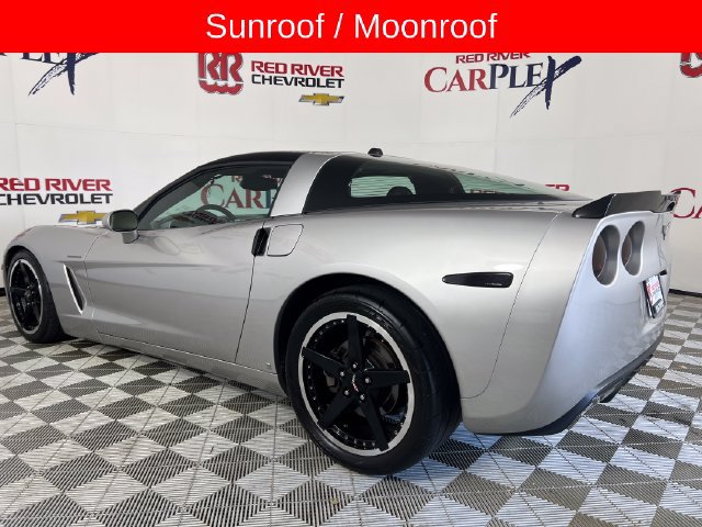 Used 2005 Chevrolet Corvette Coupe w/ Preferred Equipment Group RWD image 6