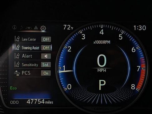 Used 2019 Lexus UX 200 image 11