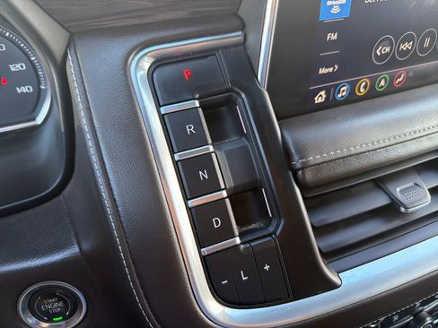 Used 2021 Chevrolet Tahoe LT w/ Luxury Package image 18