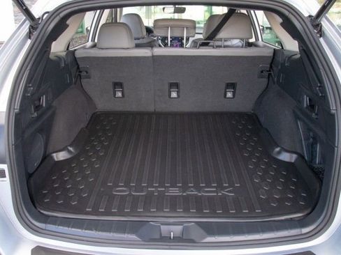 Used 2022 Subaru Outback Limited image 26