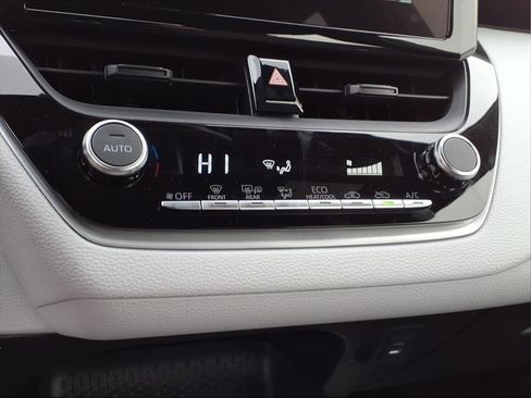 Certified 2026 Toyota Corolla SE image 18