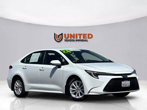 Certified 2024 Toyota Corolla LE w/ LE Convenience Package image 1
