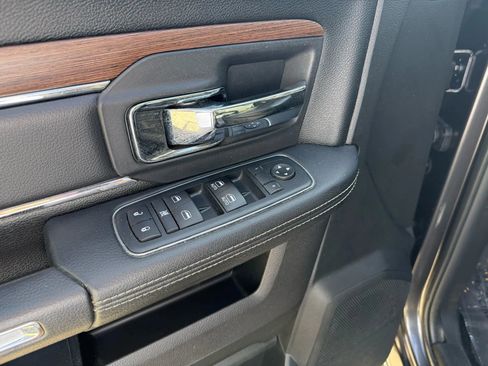 Used 2017 RAM 1500 Laramie image 15