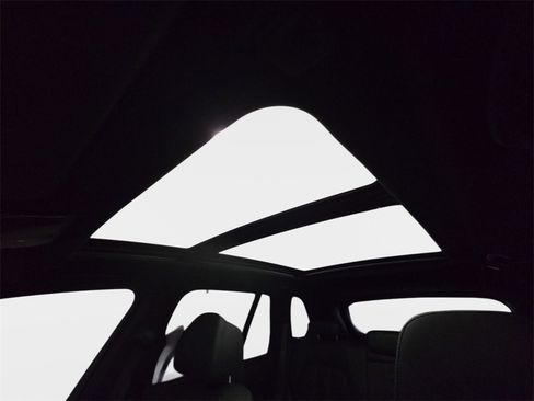 Certified 2023 BMW X5 M50i w/ Executive Package image 28