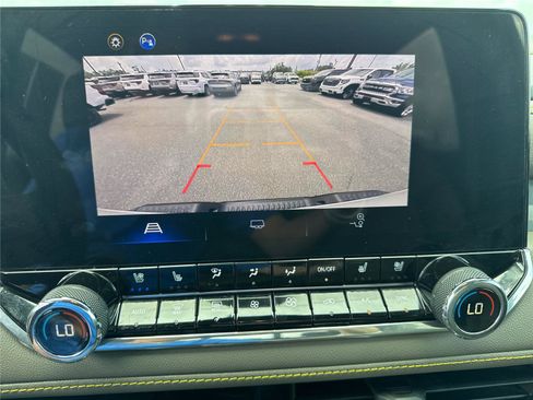 Used 2023 Chevrolet Colorado ZR2 w/ ZR2 Convenience Package III AWD/4WD image 25