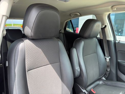 Used 2018 Buick Encore Preferred FWD image 29